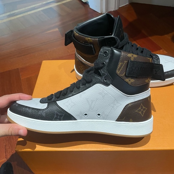 COPY - Louis Vuitton Rivoli Sneakers Brand new - Picture 4 of 9